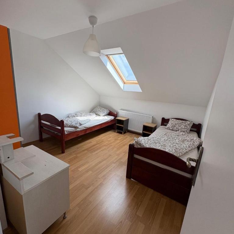 Duplex stan u Beogradu - Apartman s 3 Spavaće Sobe i Pogledom na Planinu - 8