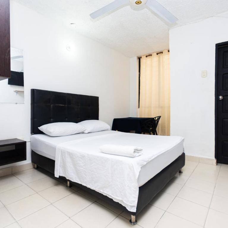 Hotel Costa Caribe BAQ - Standard Double Room with Fan - 5