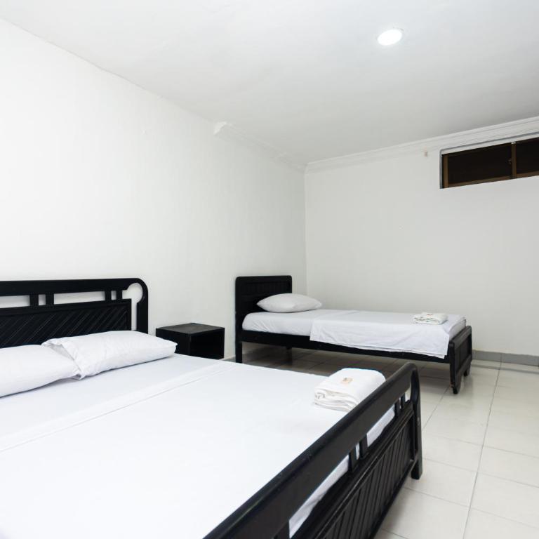 Hotel Costa Caribe BAQ - Standard Quadruple Room - 1