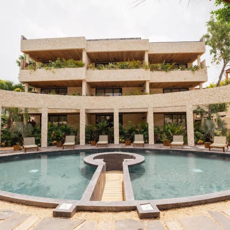 Spacious 6BR Luxe Villa with 4 Private Pools and Yoga Space Rooftop & Concierge - Villa - 1