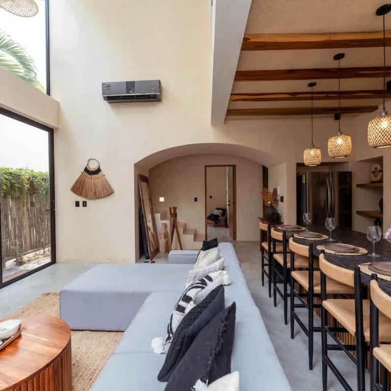 Spacious 6BR Luxe Villa with 4 Private Pools and Yoga Space Rooftop & Concierge - Villa - 8