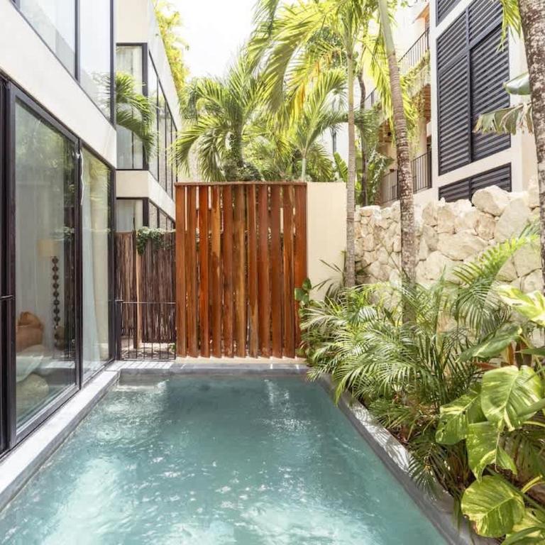 Spacious 6BR Luxe Villa with 4 Private Pools and Yoga Space Rooftop & Concierge - Villa - 24