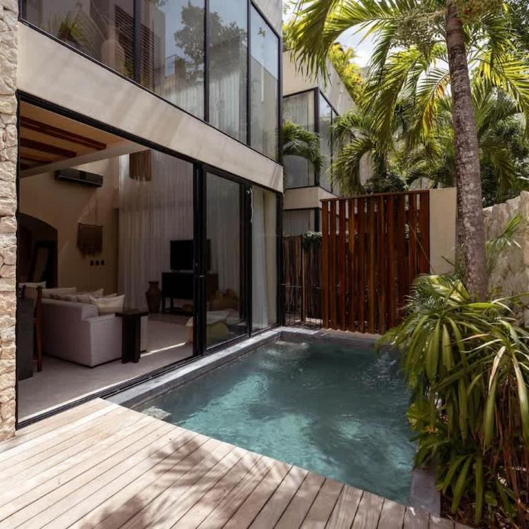 Spacious 6BR Luxe Villa with 4 Private Pools and Yoga Space Rooftop & Concierge - Villa - 29