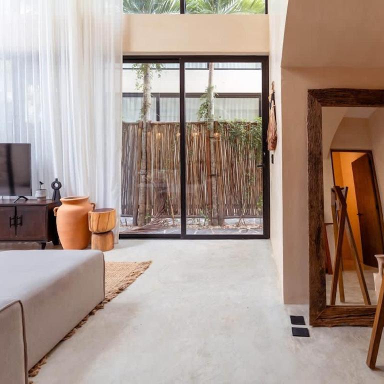 Spacious 6BR Luxe Villa with 4 Private Pools and Yoga Space Rooftop & Concierge - Villa - 46