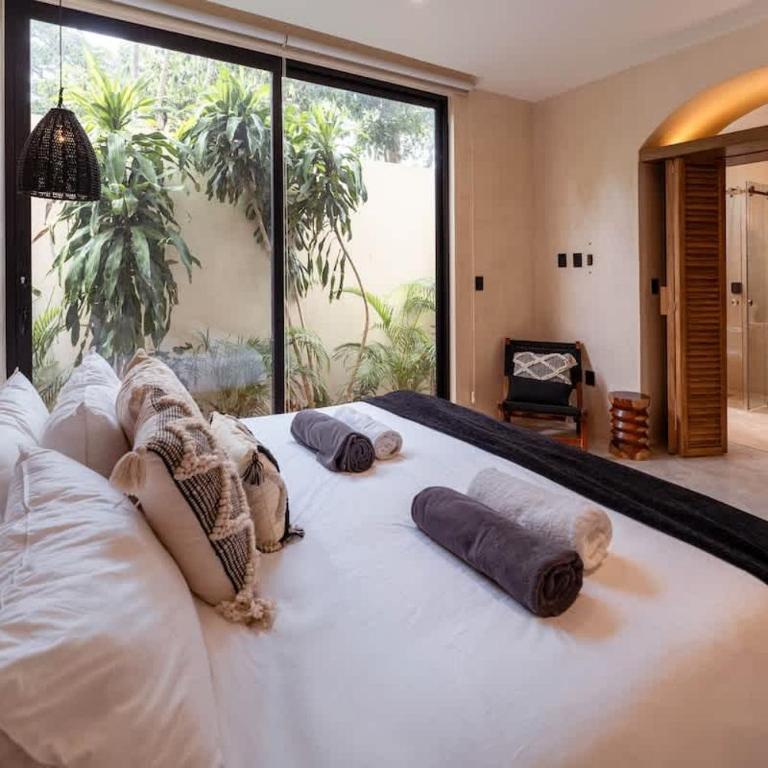 Spacious 6BR Luxe Villa with 4 Private Pools and Yoga Space Rooftop & Concierge - Villa - 50