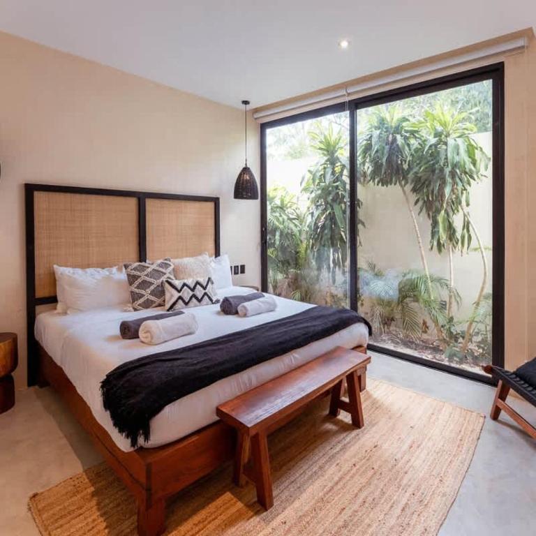 Spacious 6BR Luxe Villa with 4 Private Pools and Yoga Space Rooftop & Concierge - Villa - 72