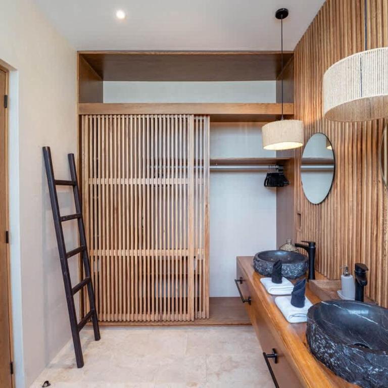Spacious 6BR Luxe Villa with 4 Private Pools and Yoga Space Rooftop & Concierge - Villa - 76
