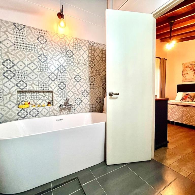 Suitable unique design with natural light Envigado - Two-Bedroom Apartment - 24