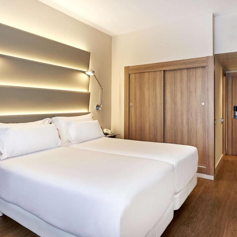 NH Sants Barcelona - Standard Double or Twin Room - 4