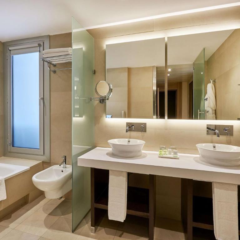 NH Sants Barcelona - Junior Suite with Terrace - 8
