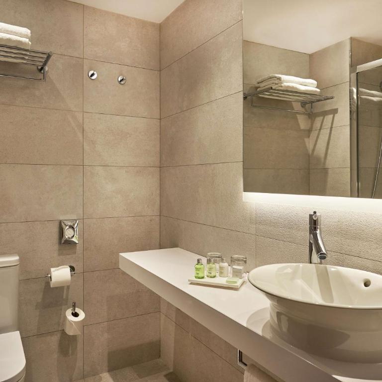 NH Sants Barcelona - Standard Double or Twin Room - 8