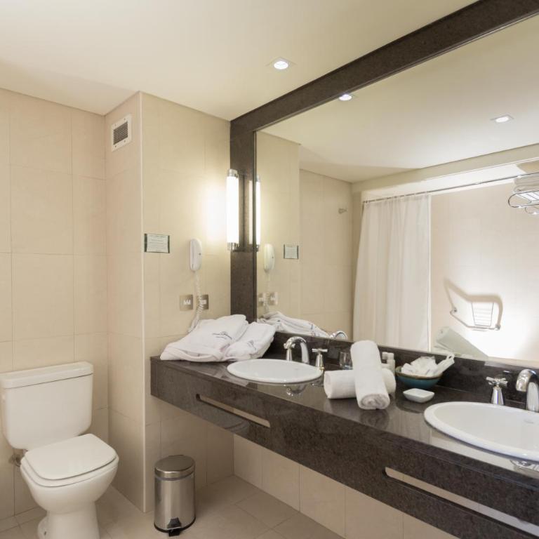 Howard Johnson Plaza Resort & Casino Mayorazgo - Corner Suite - 7