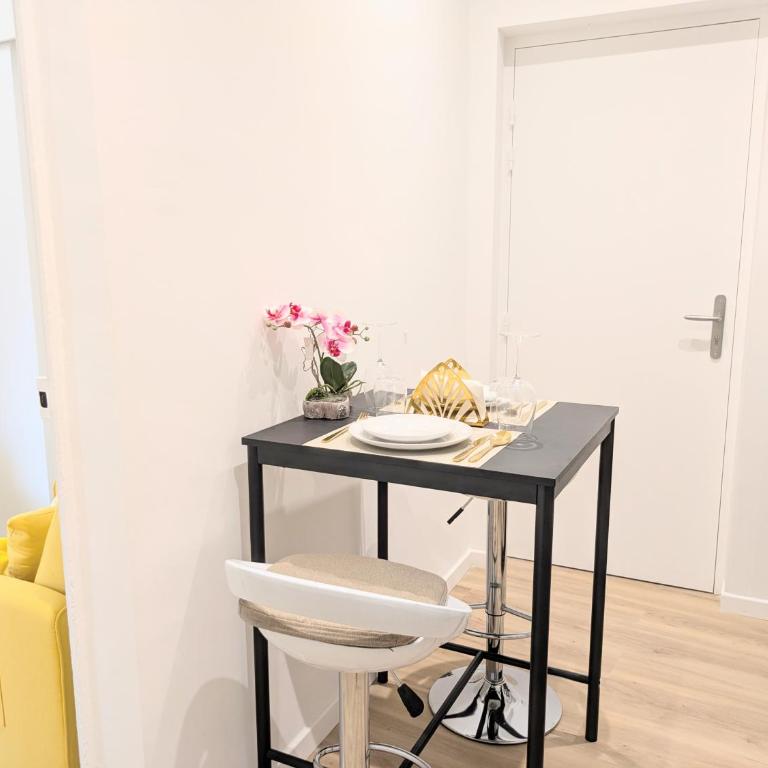 Carré d'Or Centre Ville Nîmes Romanité - One-Bedroom Apartment - 36