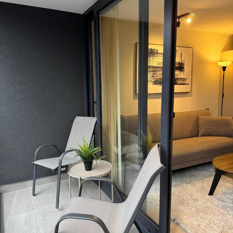 Departamento en sitio muy tranquilo cerca de Metro Irarrazabal - Apartamento de 1 dormitorio - 13