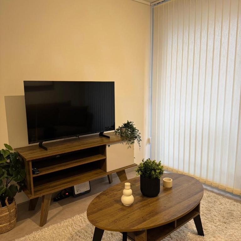 Departamento en sitio muy tranquilo cerca de Metro Irarrazabal - Apartamento de 1 dormitorio - 30