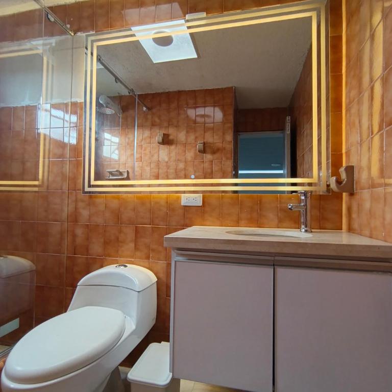 Alojamiento Hotel The hive suite - Double Room with Private Bathroom - 4