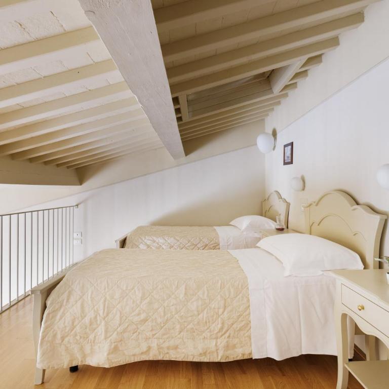 Residenza d'Epoca Relais I Miracoli - Family Suite with View - 6