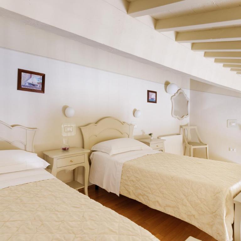 Residenza d'Epoca Relais I Miracoli - Family Suite with View - 7