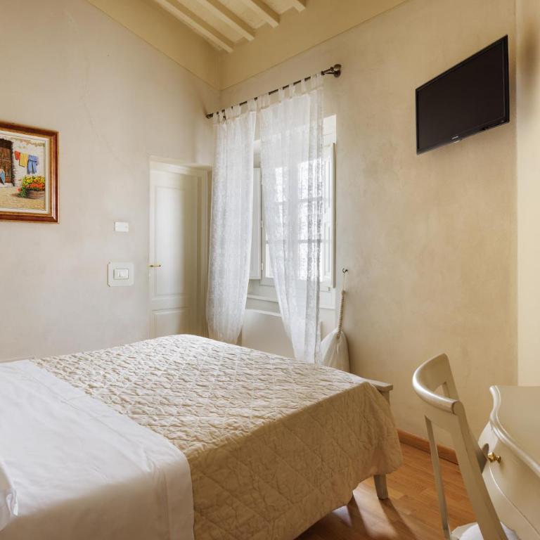 Residenza d'Epoca Relais I Miracoli - Triple Room with View - 1