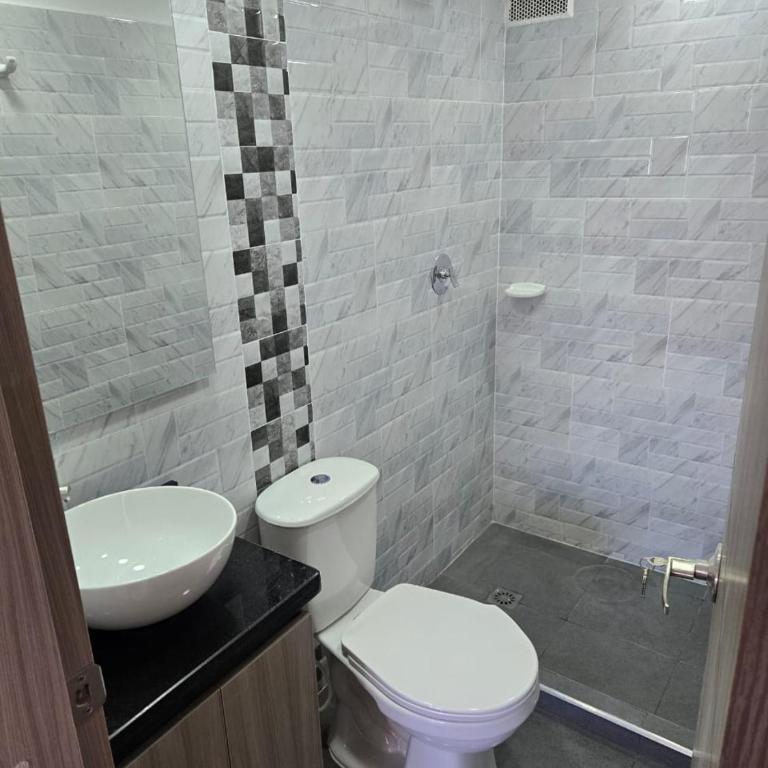 Aptobernaza - One-Bedroom Apartment - 9