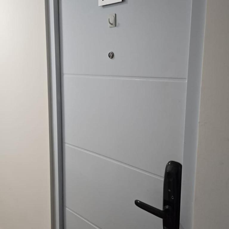 Aptobernaza - One-Bedroom Apartment - 11