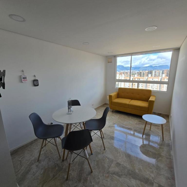 Aptobernaza - One-Bedroom Apartment - 13