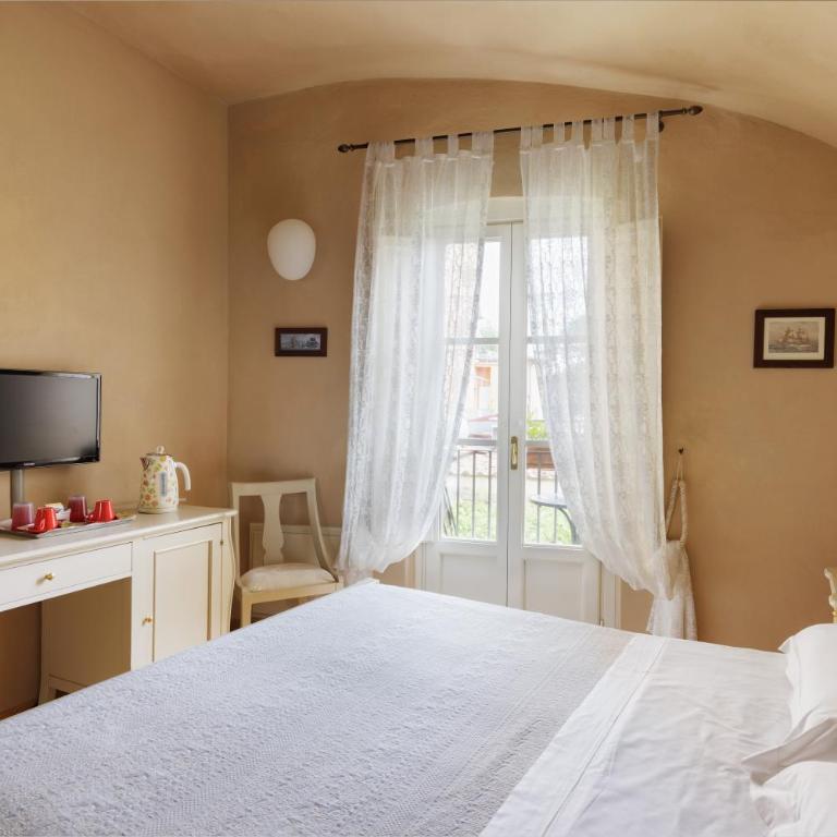 Residenza d'Epoca Relais I Miracoli - Deluxe Double Room - 3