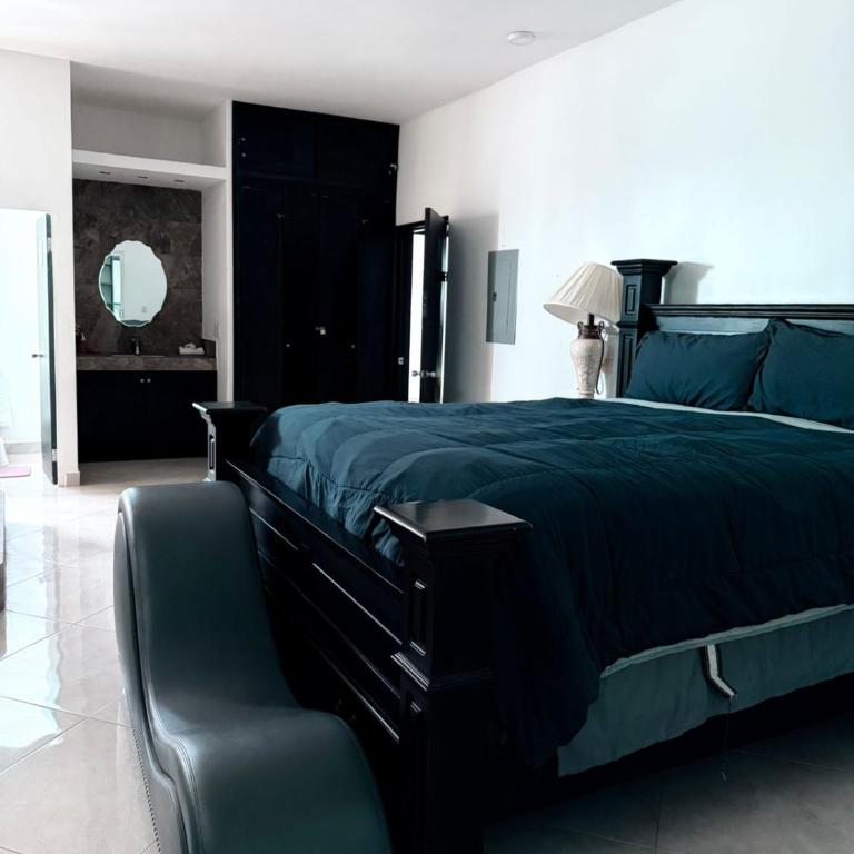 Casa Garage - One-Bedroom House - 16