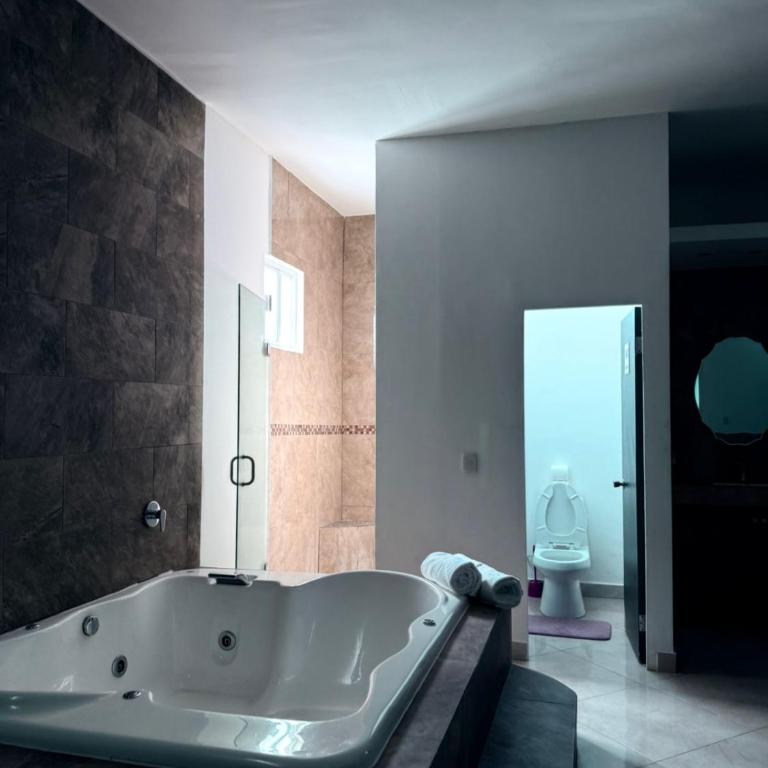 Casa Garage - One-Bedroom House - 17