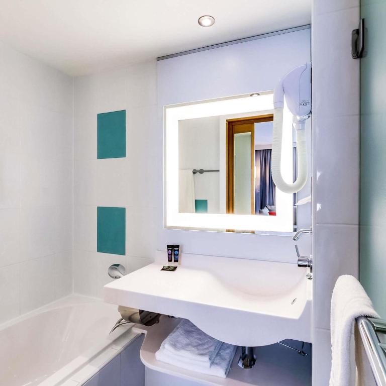 Novotel Paris Centre Gare Montparnasse - Chambre Double avec 1 Lit Double et 1 Canapé-Lit Double - 4