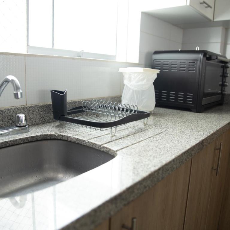 Amplio y Familiar 3BR de 3 pisos. Smart Home - Three-Bedroom Apartment - 22