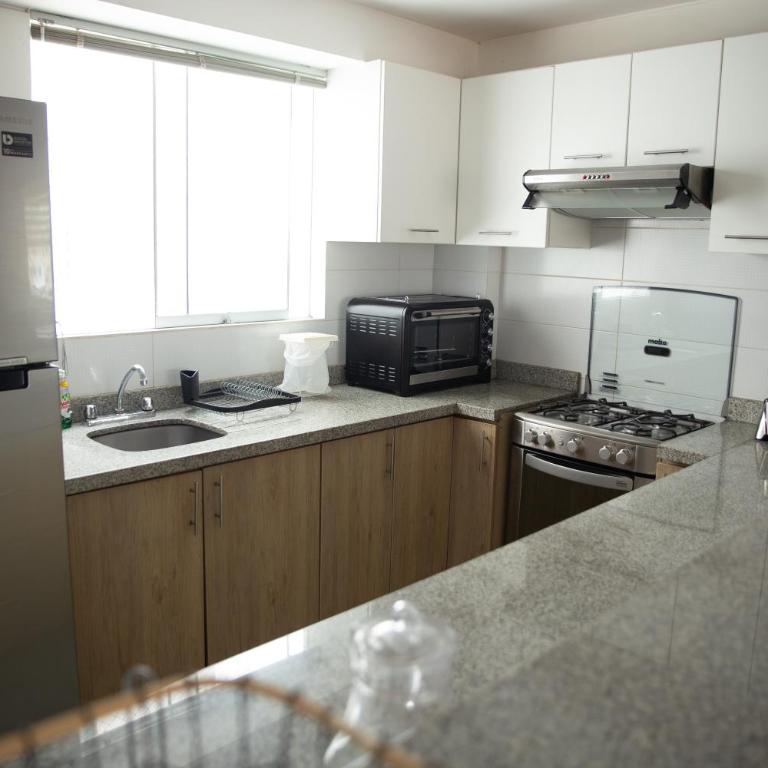 Amplio y Familiar 3BR de 3 pisos. Smart Home - Three-Bedroom Apartment - 28