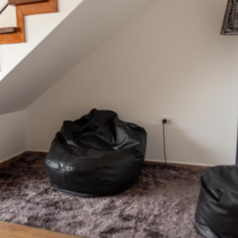 Amplio y Familiar 3BR de 3 pisos. Smart Home - Three-Bedroom Apartment - 44