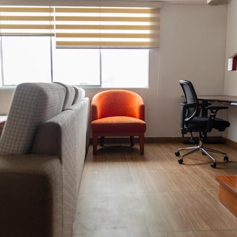 Amplio y Familiar 3BR de 3 pisos. Smart Home - Three-Bedroom Apartment - 42