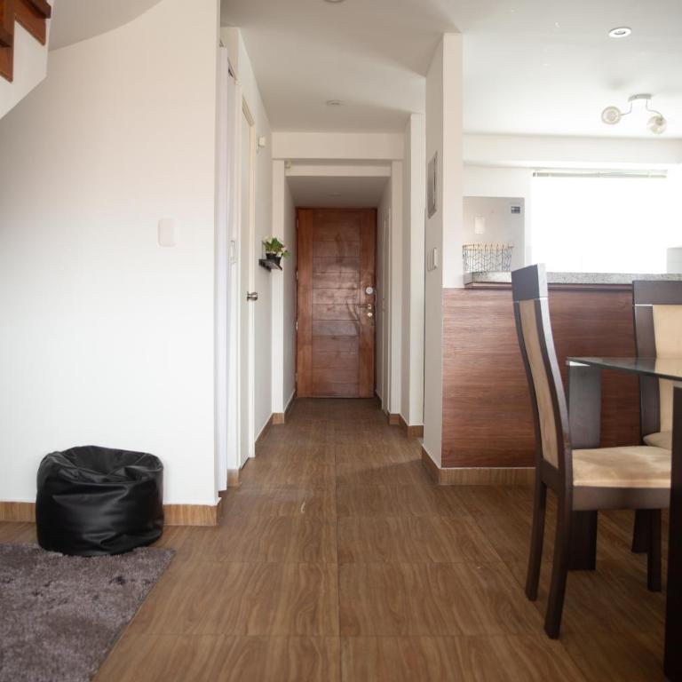 Amplio y Familiar 3BR de 3 pisos. Smart Home - Three-Bedroom Apartment - 40