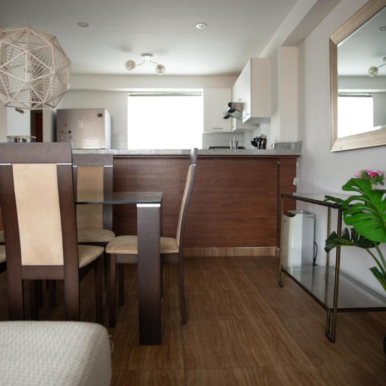 Amplio y Familiar 3BR de 3 pisos. Smart Home - Three-Bedroom Apartment - 46