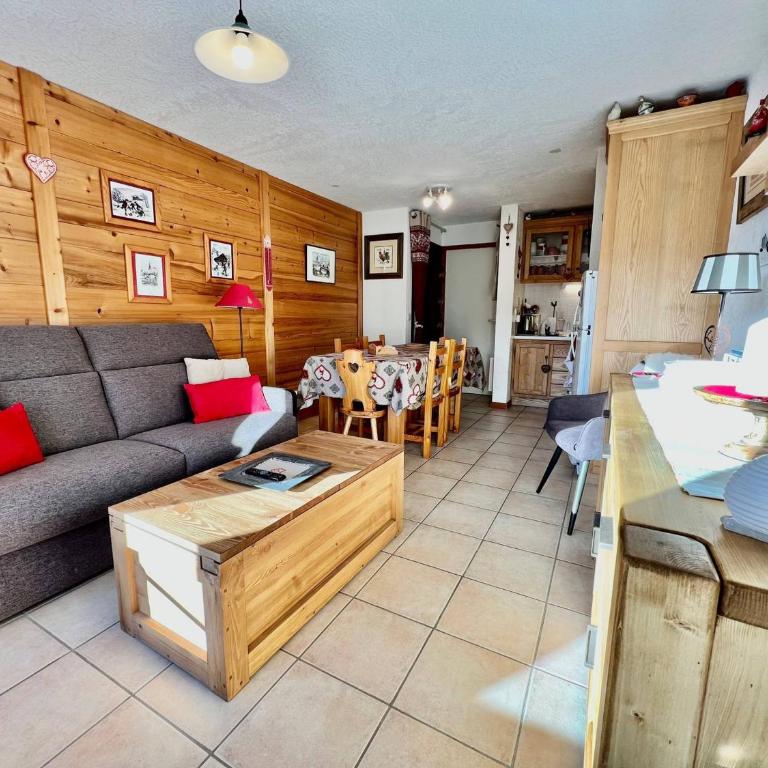 Appartement bien équipé avec 3 chambres à Notre-Dame-de-Bellecombe - FR-1-505-212 - Apartment - 1
