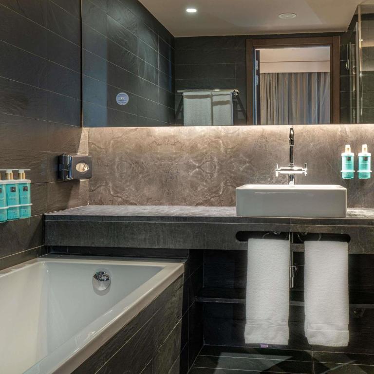 Novotel Barcelona City - Suite - 8