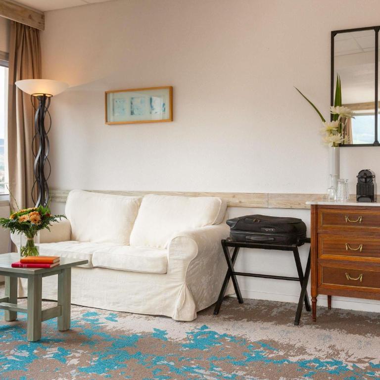 Mercure Millau - Suite with One Double Bed and View - 8