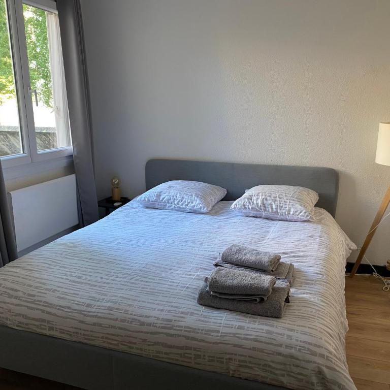 T3 avec grande terrasse et parking - Appartement 2 Chambres - 17