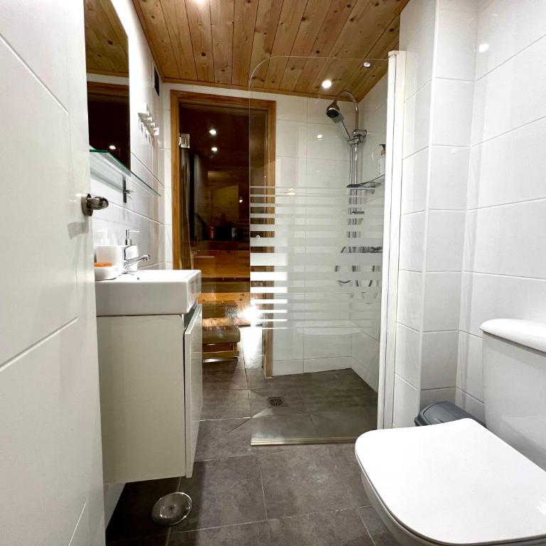 Sunlit Oasis - Garden, Pool & Sauna - Apartamento de 3 dormitorios - 42