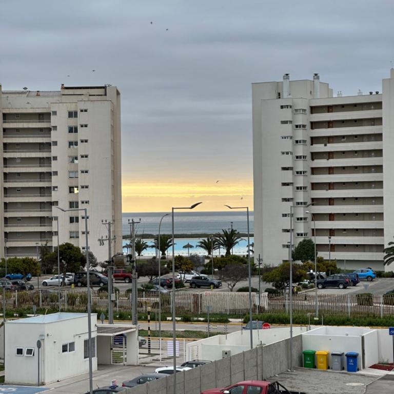 Dpto a pasos de playa, con terraza, vista al mar y faro - Two-Bedroom Apartment - 11