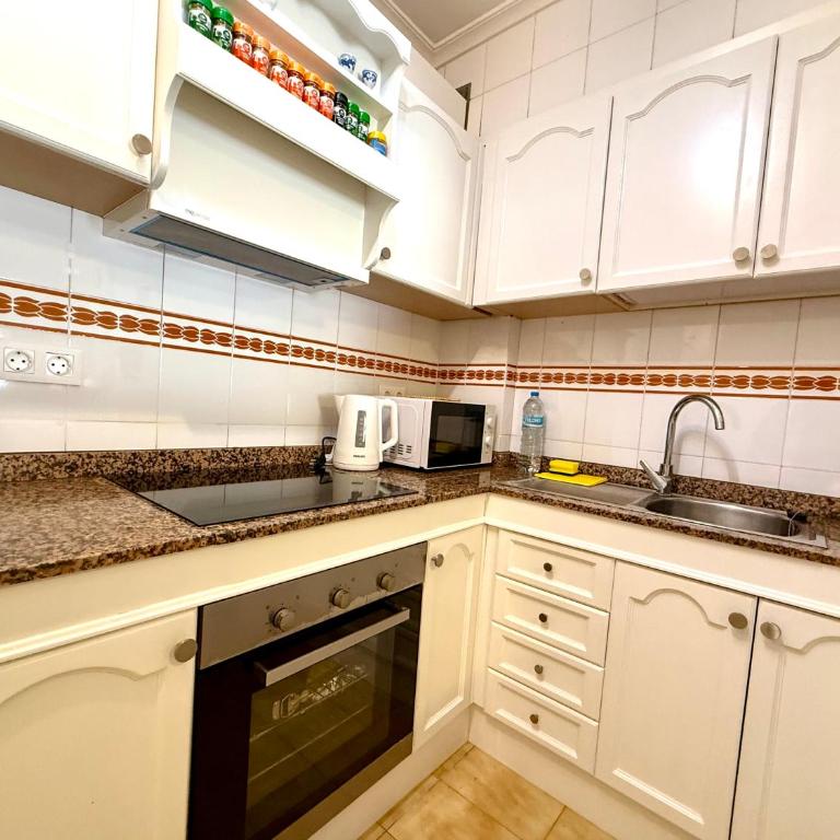 Galeon Pool Stay, 600 m to the beach, 2 double beds - Two-Bedroom Apartment - 5