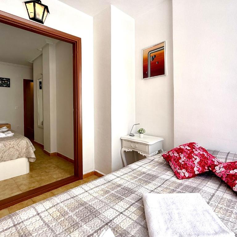 Galeon Pool Stay, 600 m to the beach, 2 double beds - Two-Bedroom Apartment - 9