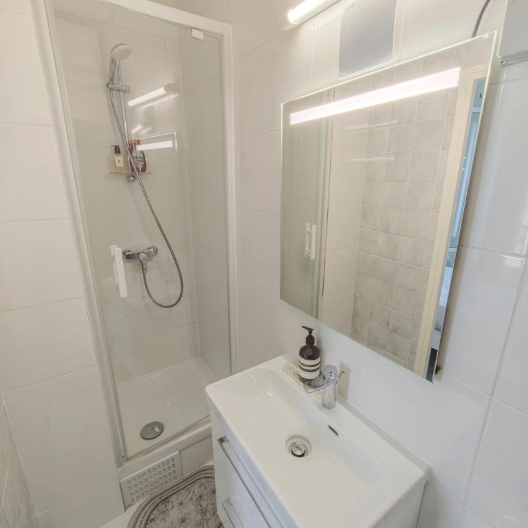Beaugrenelle 1-Min Walk Elegant 2P Flat - Appartement - 12