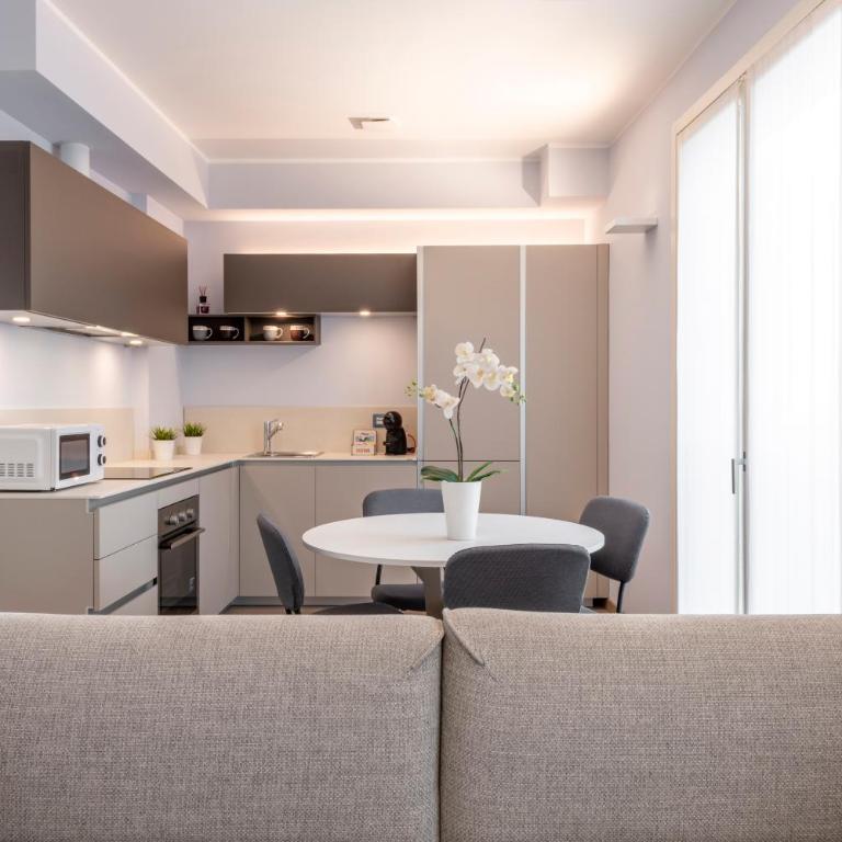 Fabbri Palace - B Home - Appartamento con 1 Camera da Letto e Balcone - 11
