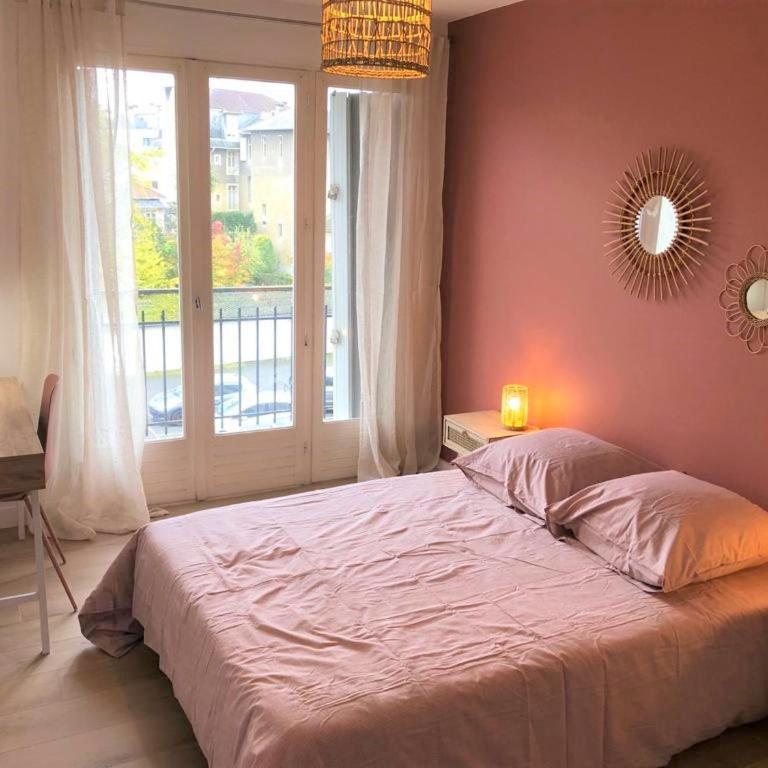 Cosy Iris- T4 - Avec Balcon & Parking gratuit - Appartement 3 Chambres - 5