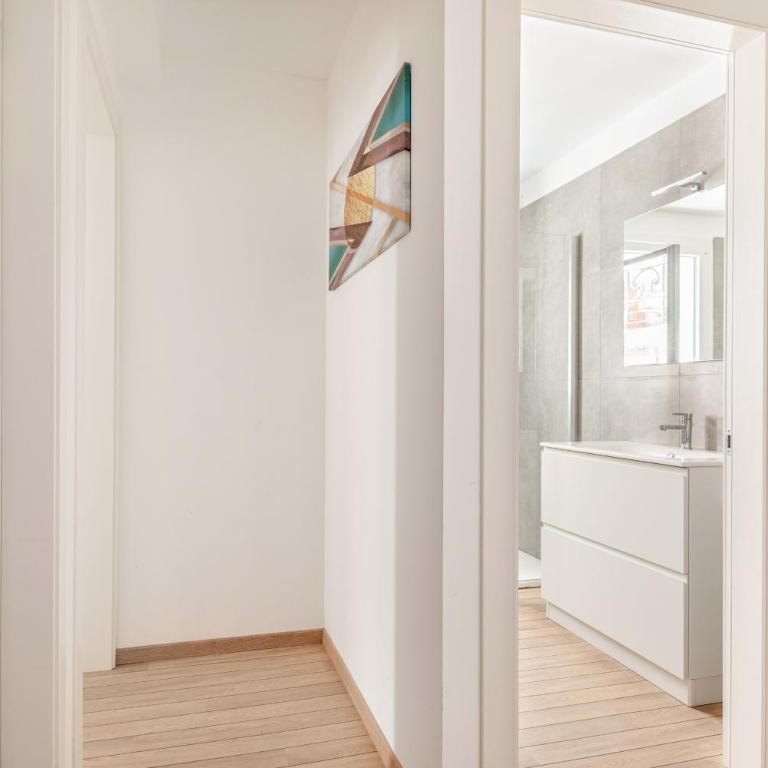 NEW Prestige Collection-2 Rooms-2 Bathrooms-Parking-VleDante - Two-Bedroom Apartment with View - 13