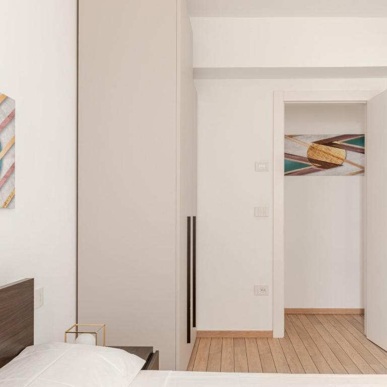 NEW Prestige Collection-2 Rooms-2 Bathrooms-Parking-VleDante - Two-Bedroom Apartment with View - 16