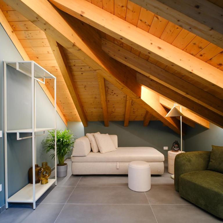 Sky Room Mountain View - 3 min walk to Bernina Express - Junior Suite with Mountain View - 24